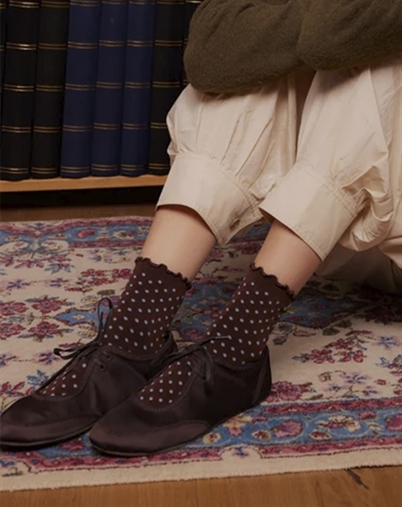 Beck Söndergaard - Dotted Frilla Short Strømpe - Chocolate Brown